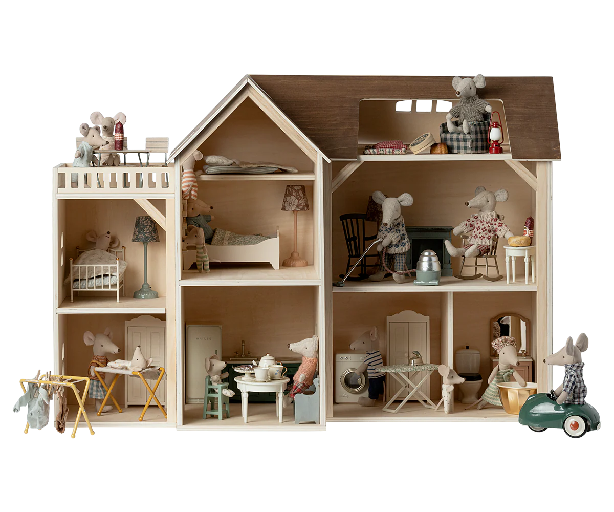 Mouse Farmhouse