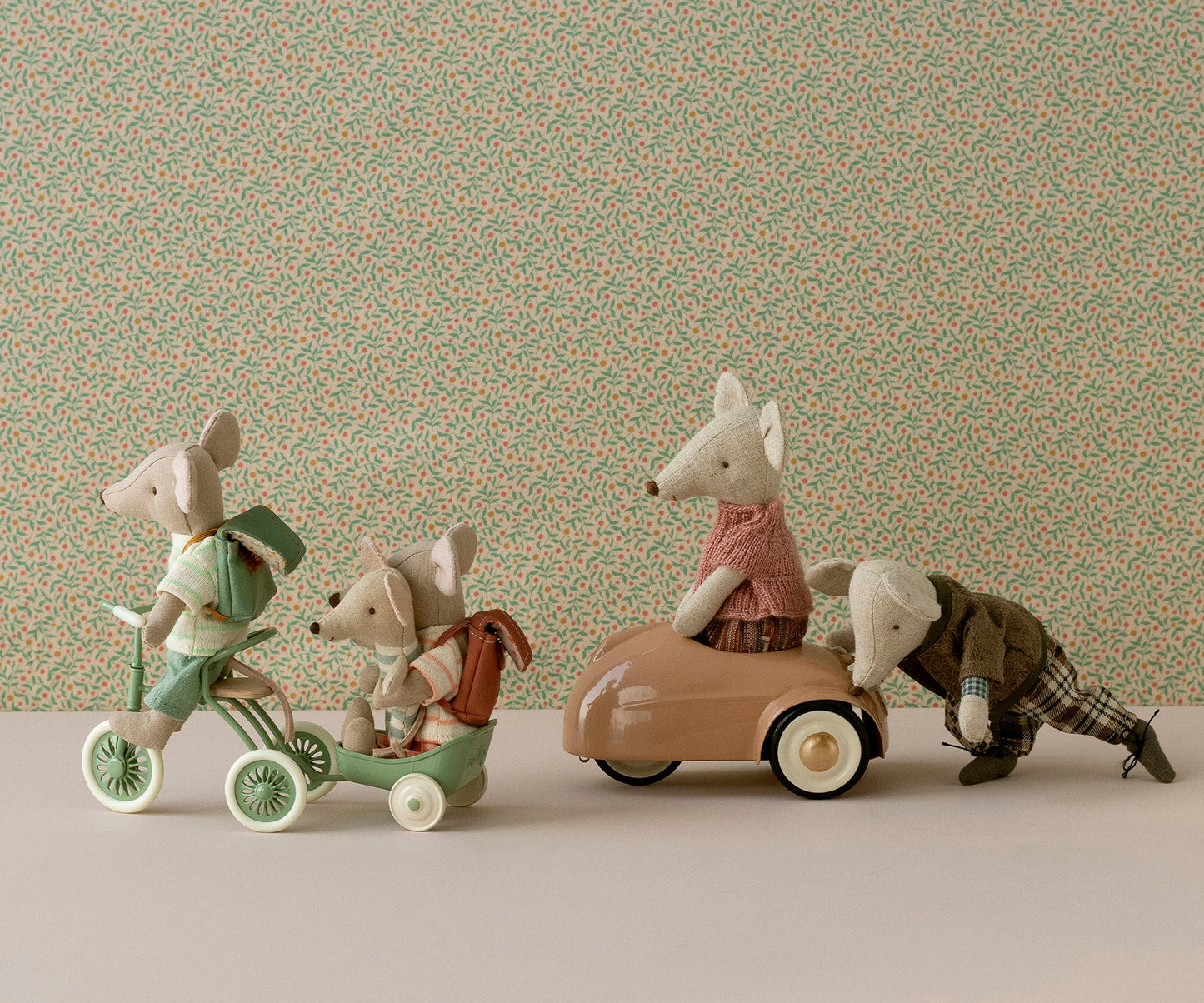 Tricycle Hanger - Mouse Green