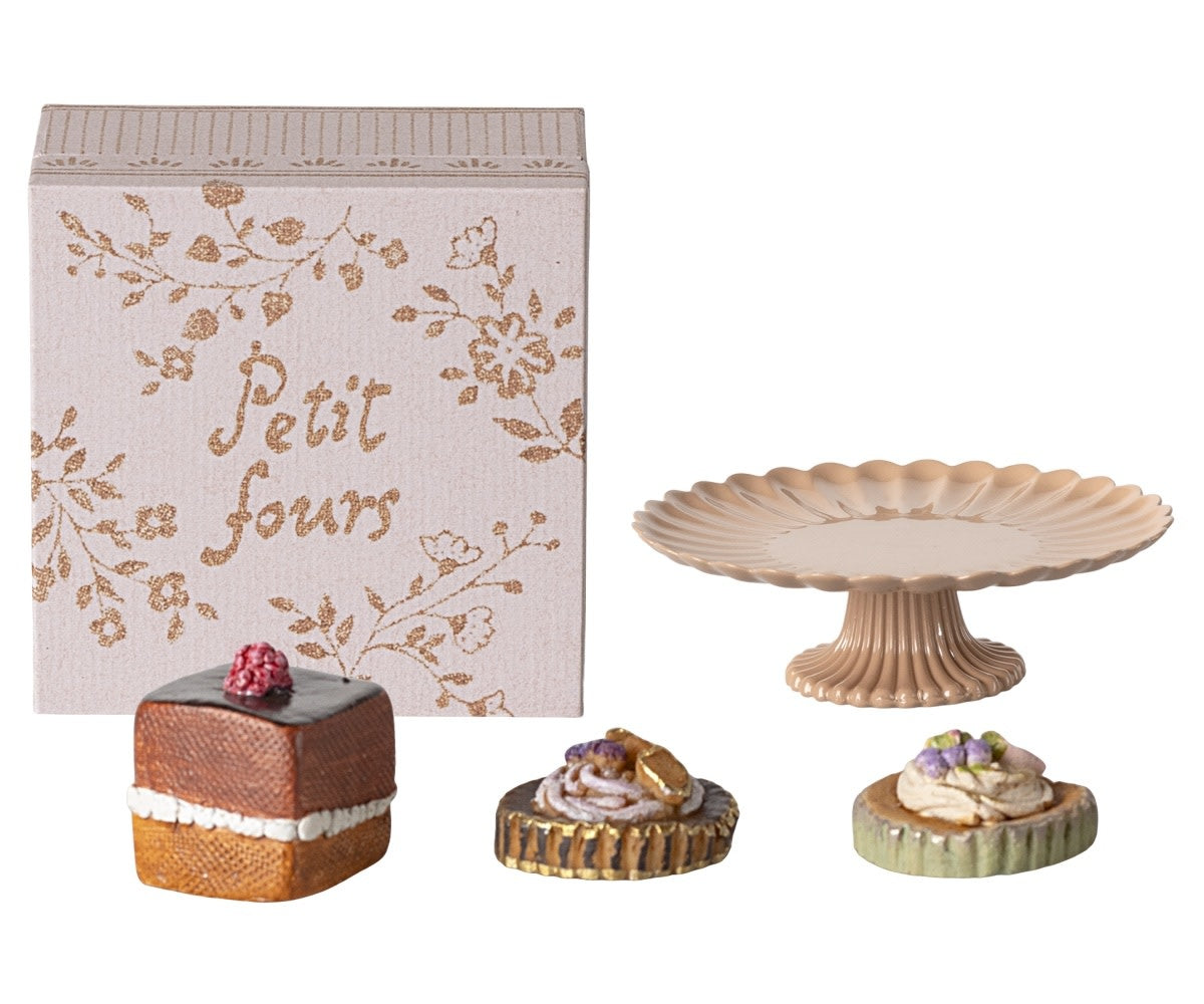 Cakes and Cake Stand