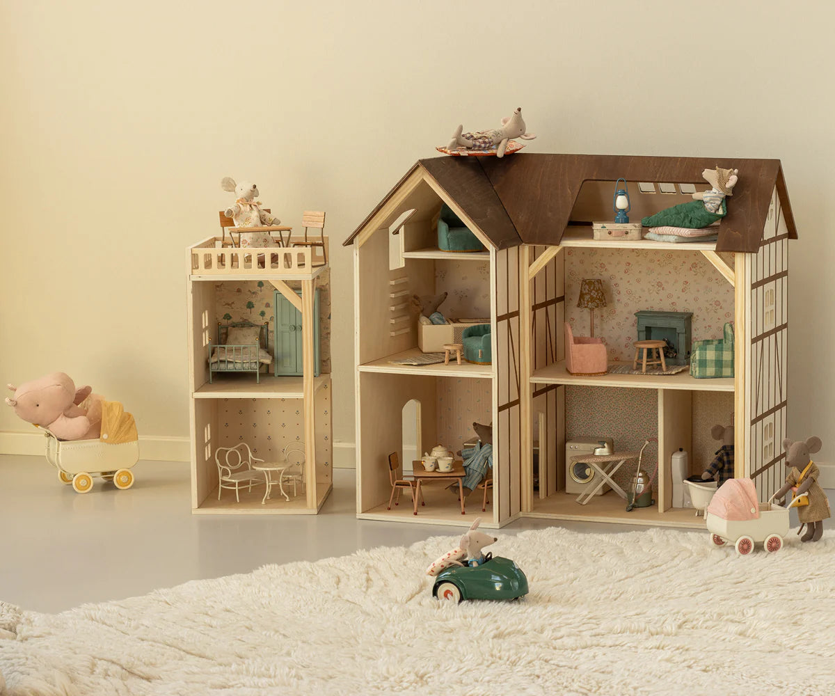 Mouse Farmhouse