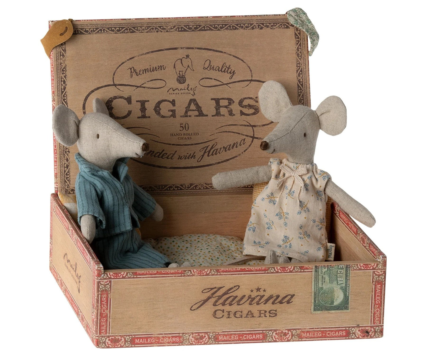 Mum & Dad in Cigarbox