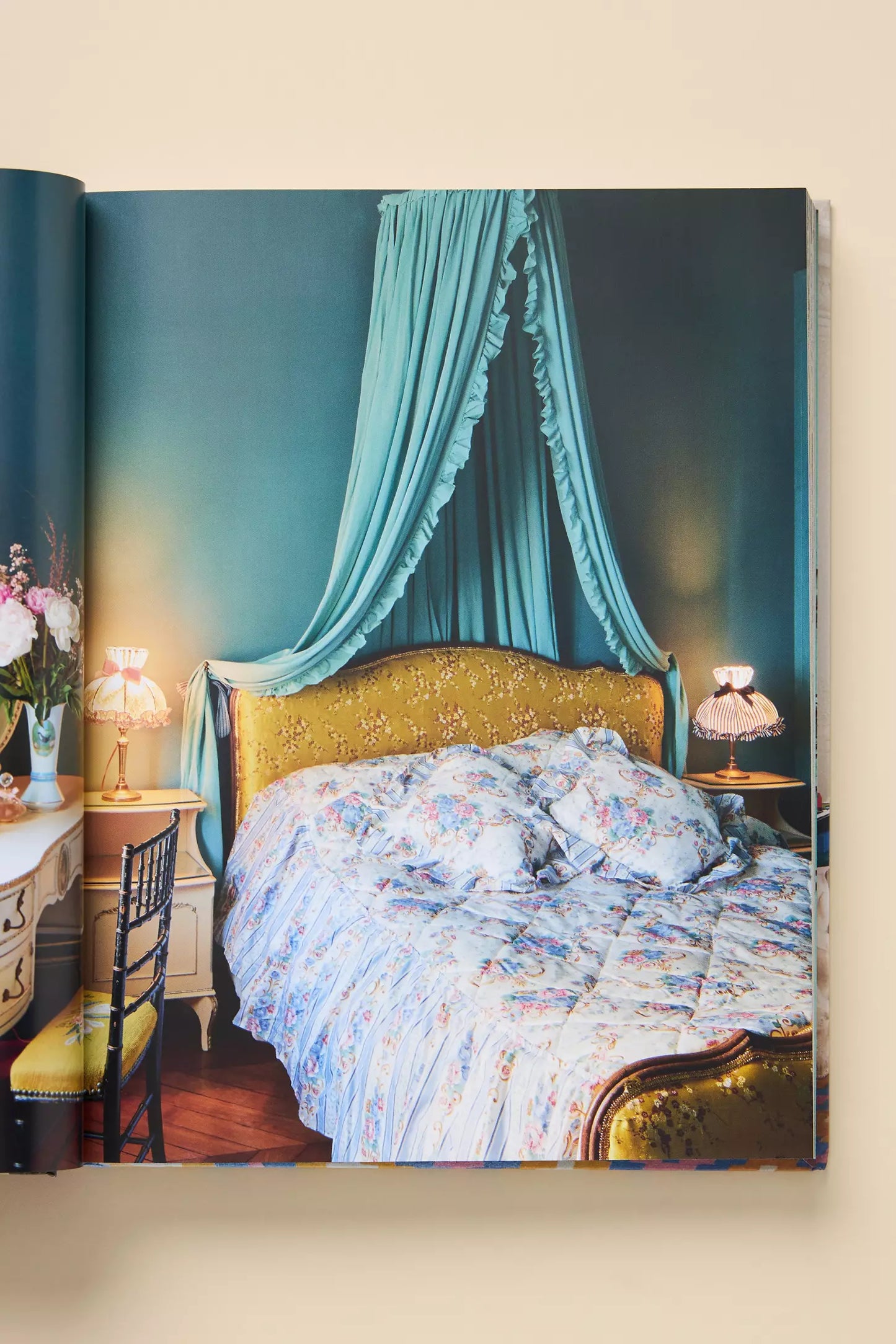 Book - Inside Paris