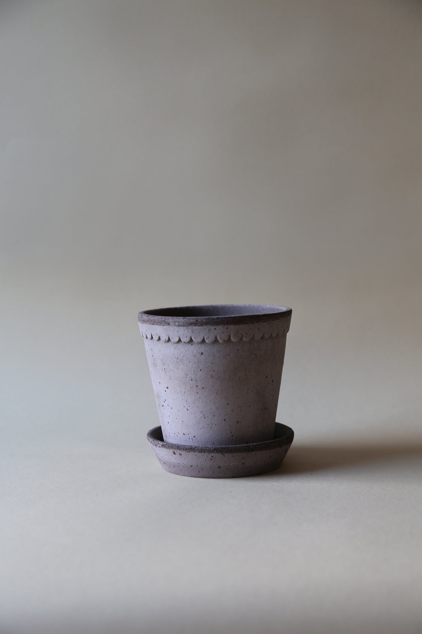 Garden Pot Helena - Grey