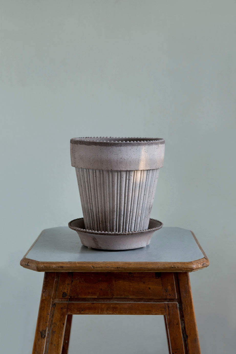 Garden Pot Simona - Grey
