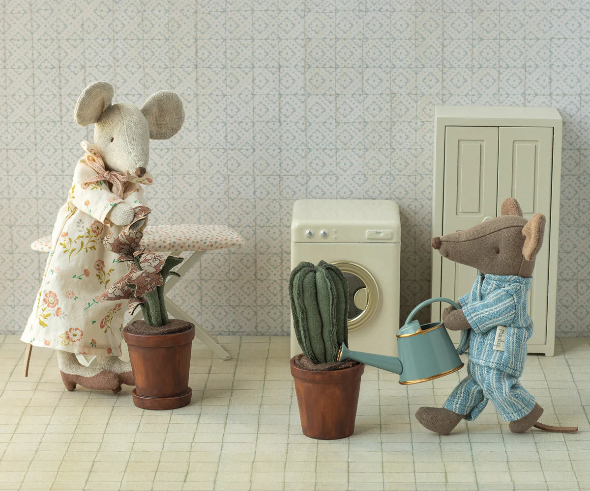 Watering Can Light Blue (Mouse)