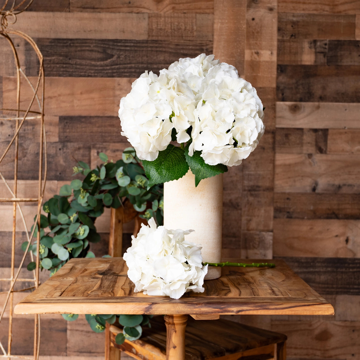 Floral Stem - Hydrangea Ivory 20"