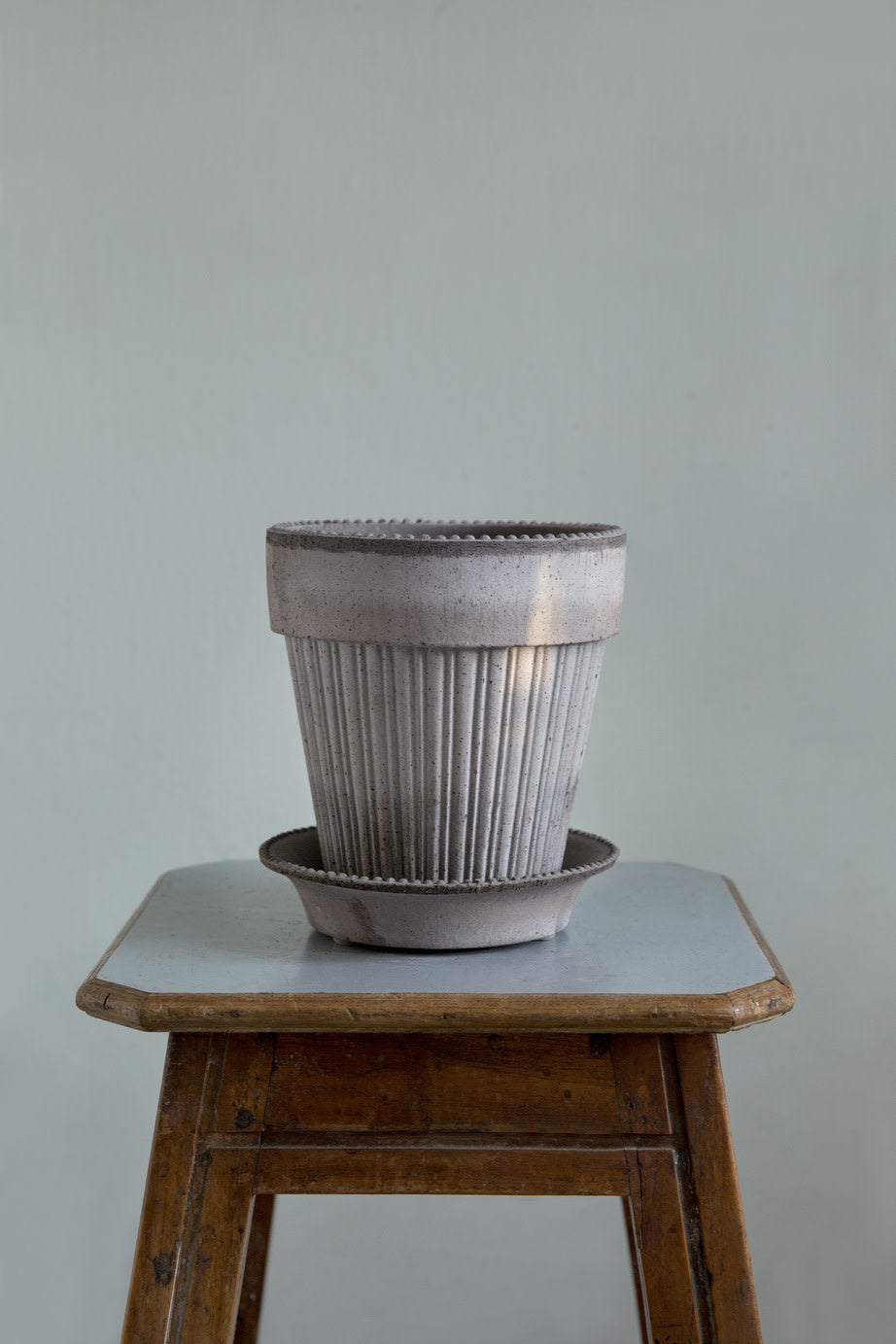 Garden Pot Simona - Grey 16