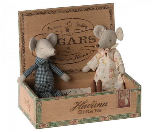 Grandma and Grandpa Mice in Cigar Box