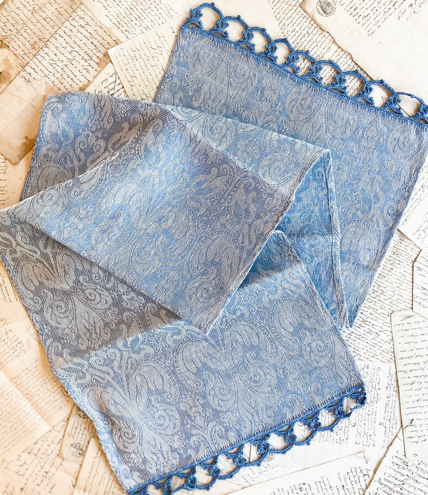 Runner Giglio Tamara Lace Wode Blue 16"x59"