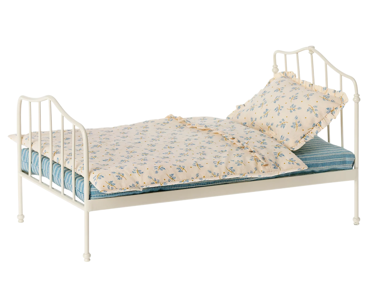 Bed - Blue (Miniature)