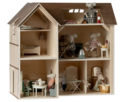 Mouse Farmhouse