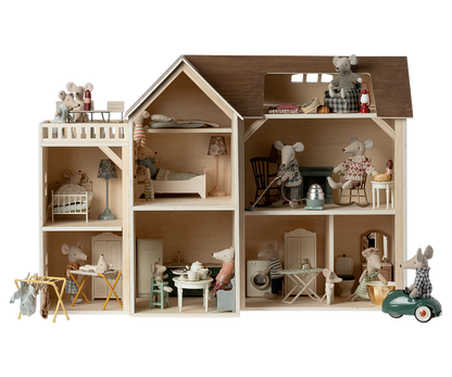 Mouse Farmhouse