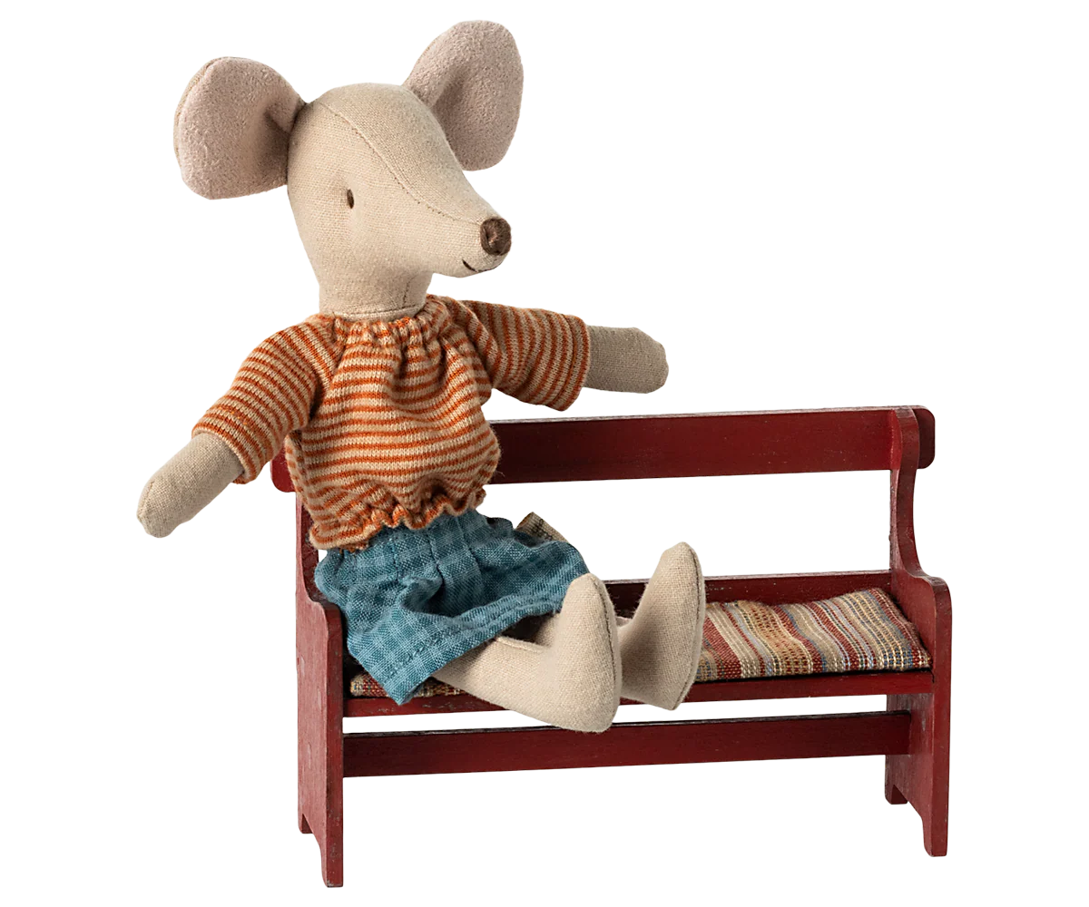 Bench - Red (mouse)