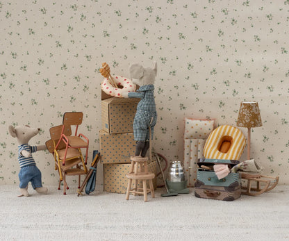 Chair - Coral (Mouse)