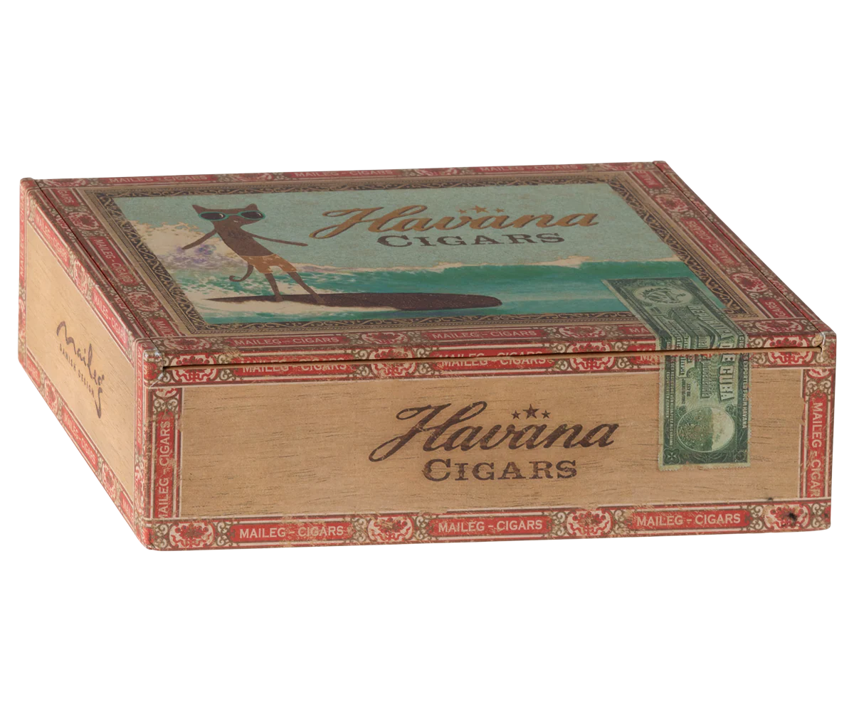 Mum & Dad in Cigarbox