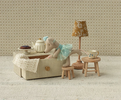 Little Sister Mouse - Dancer in Daybed - Blue