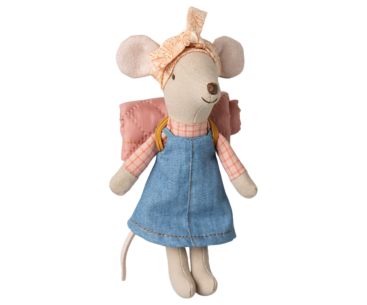 Big Sister Mouse - Hiker