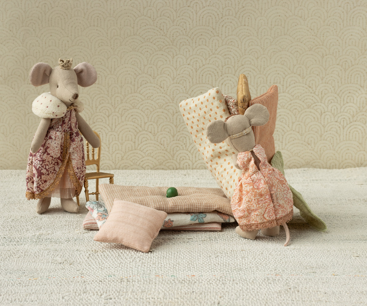 Big Sister Mouse - Princess and the Pea
