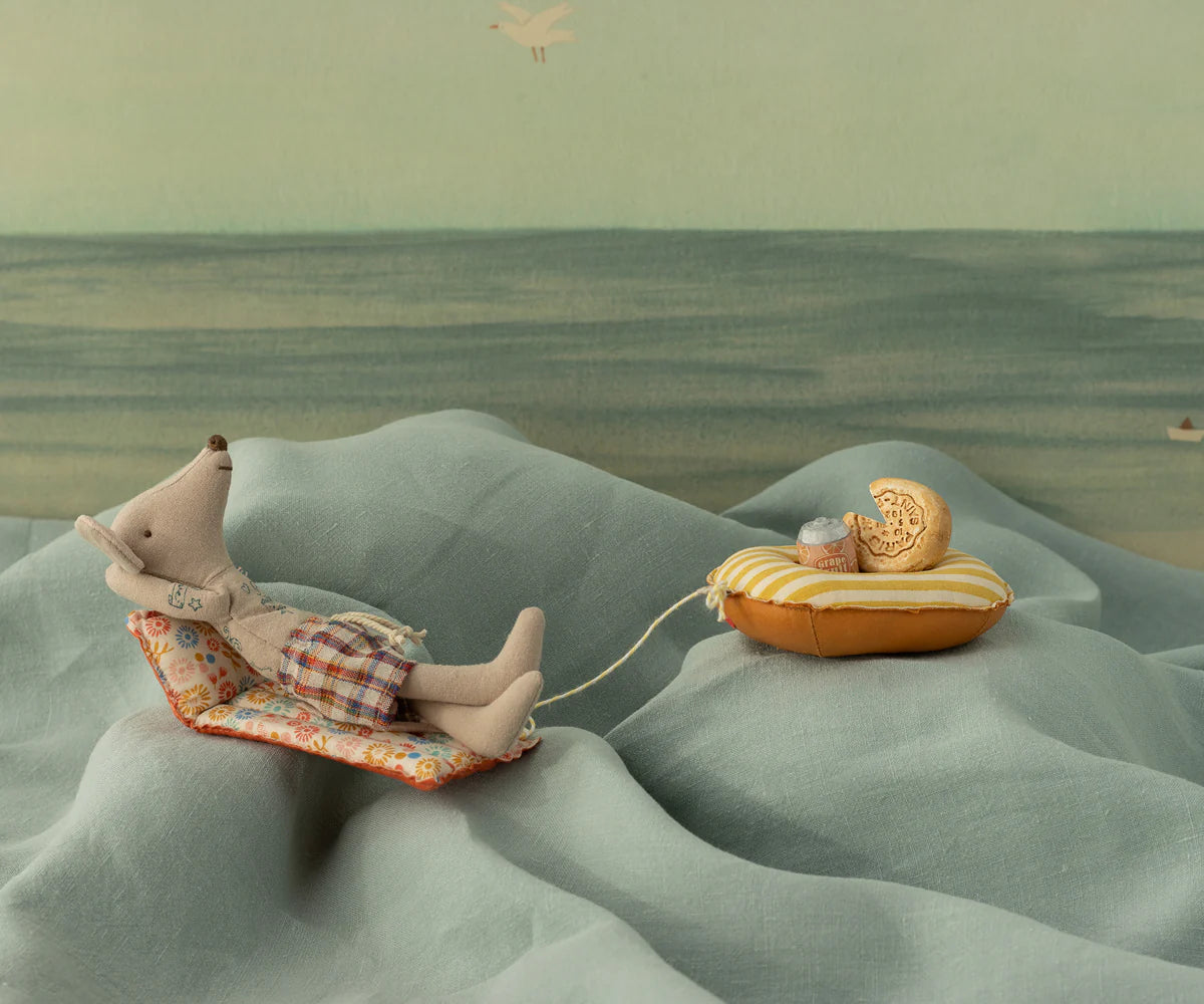 Dad Mouse - Beach Mouse with Floaty