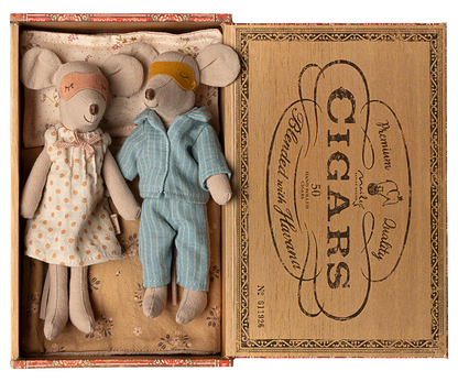 Mum & Dad in Cigarbox - Polka Dot Dress