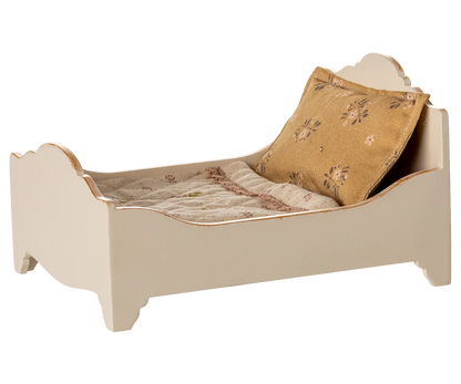 Wooden Bed - Off White & Pink (Mouse)