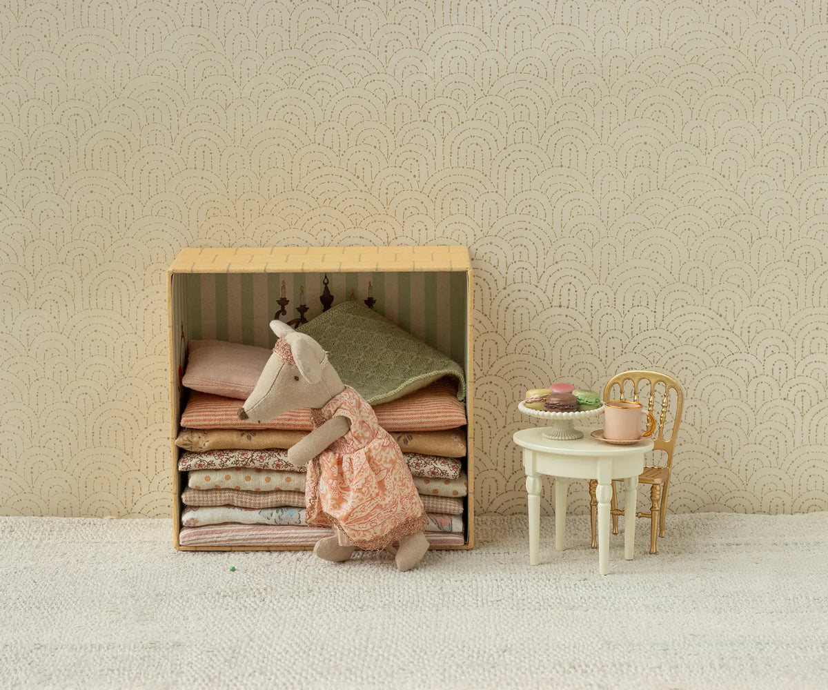 Side Table (Mouse)