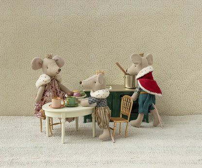 Dining Table - Off White (Mouse)