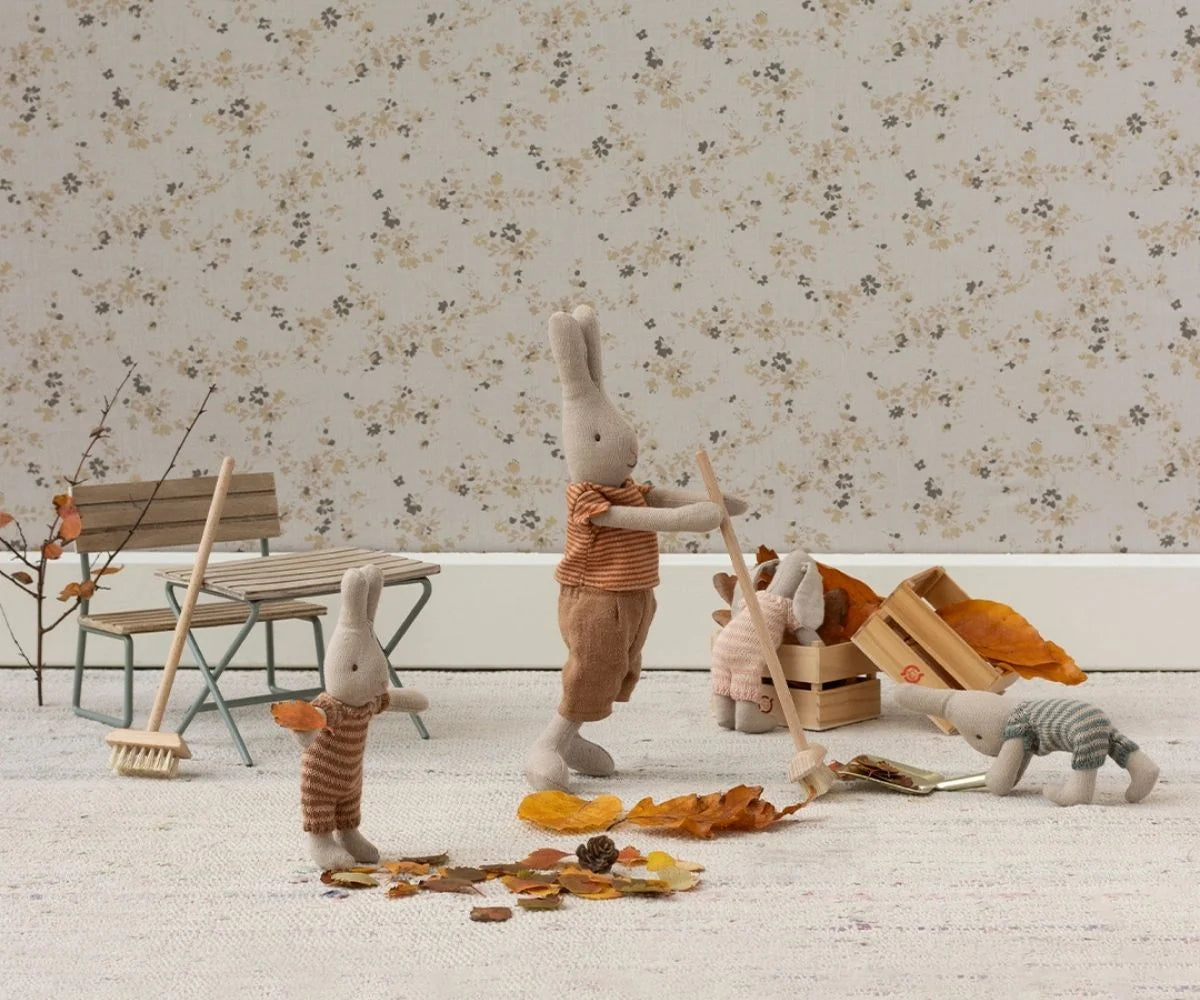 Broom Set (Miniature)
