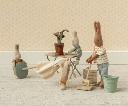 Broom Set (Miniature)