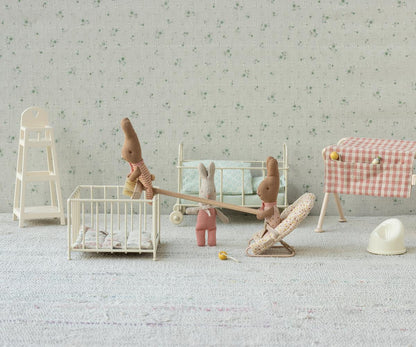 High Chair (Mouse)