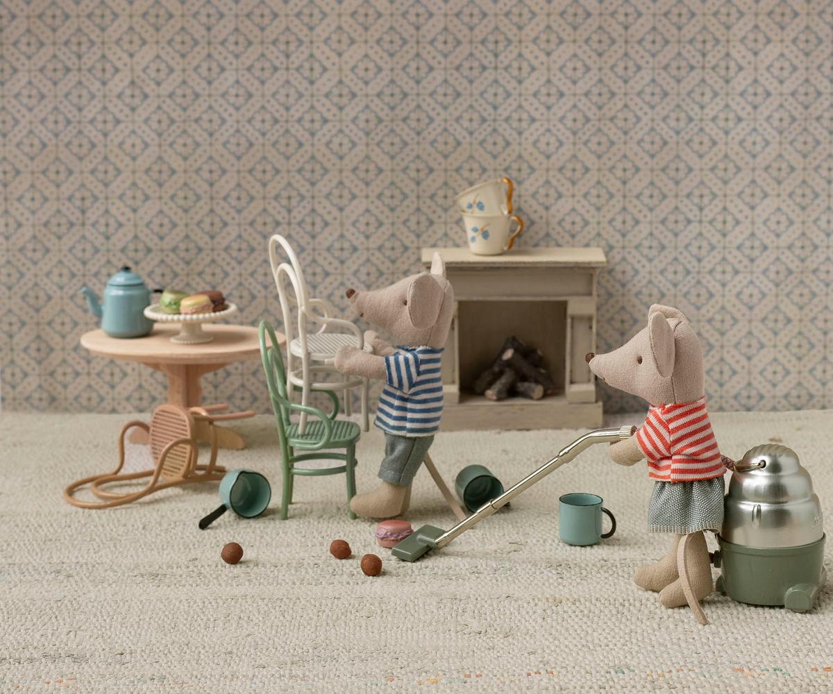 Madam Blue's Favorites (Mouse)