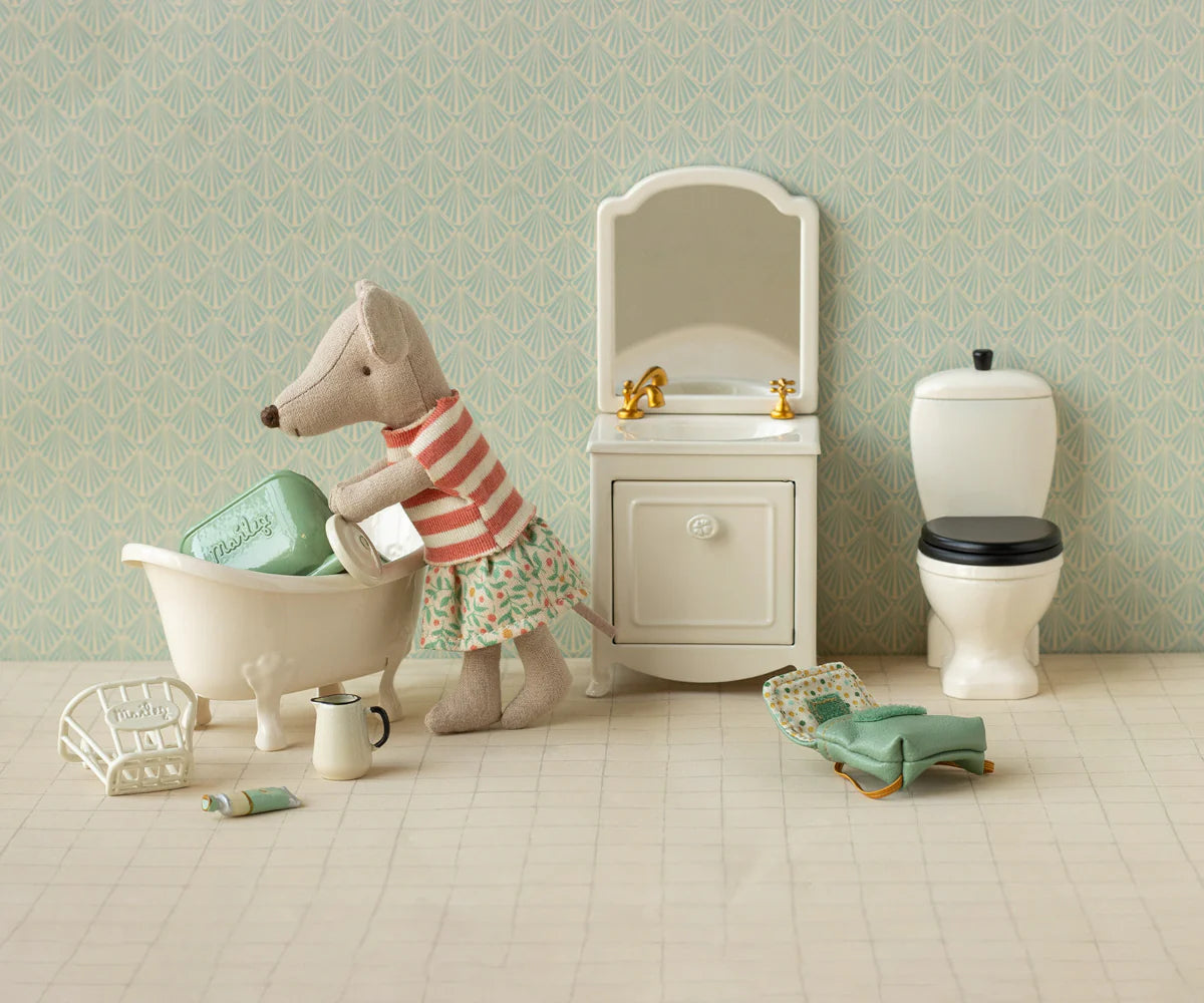 Mouse Clothes - Big Sister - Tricycle Mouse Green