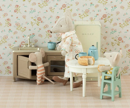 Dining Table - Off White (Mouse)