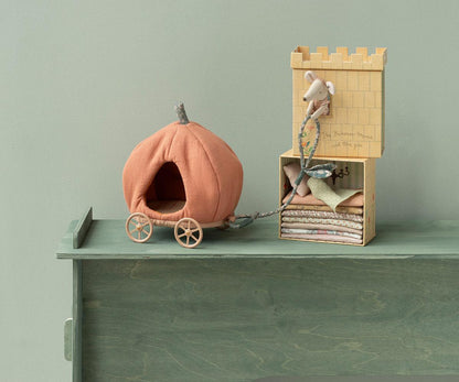 Pumpkin Carriage (Mouse)