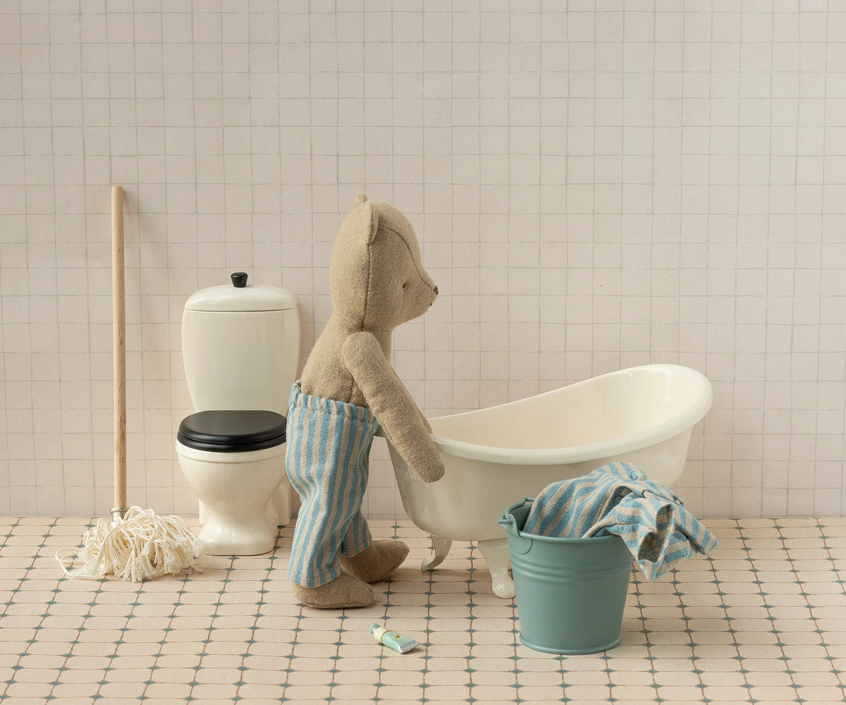 Footed Bathtub (Miniature)