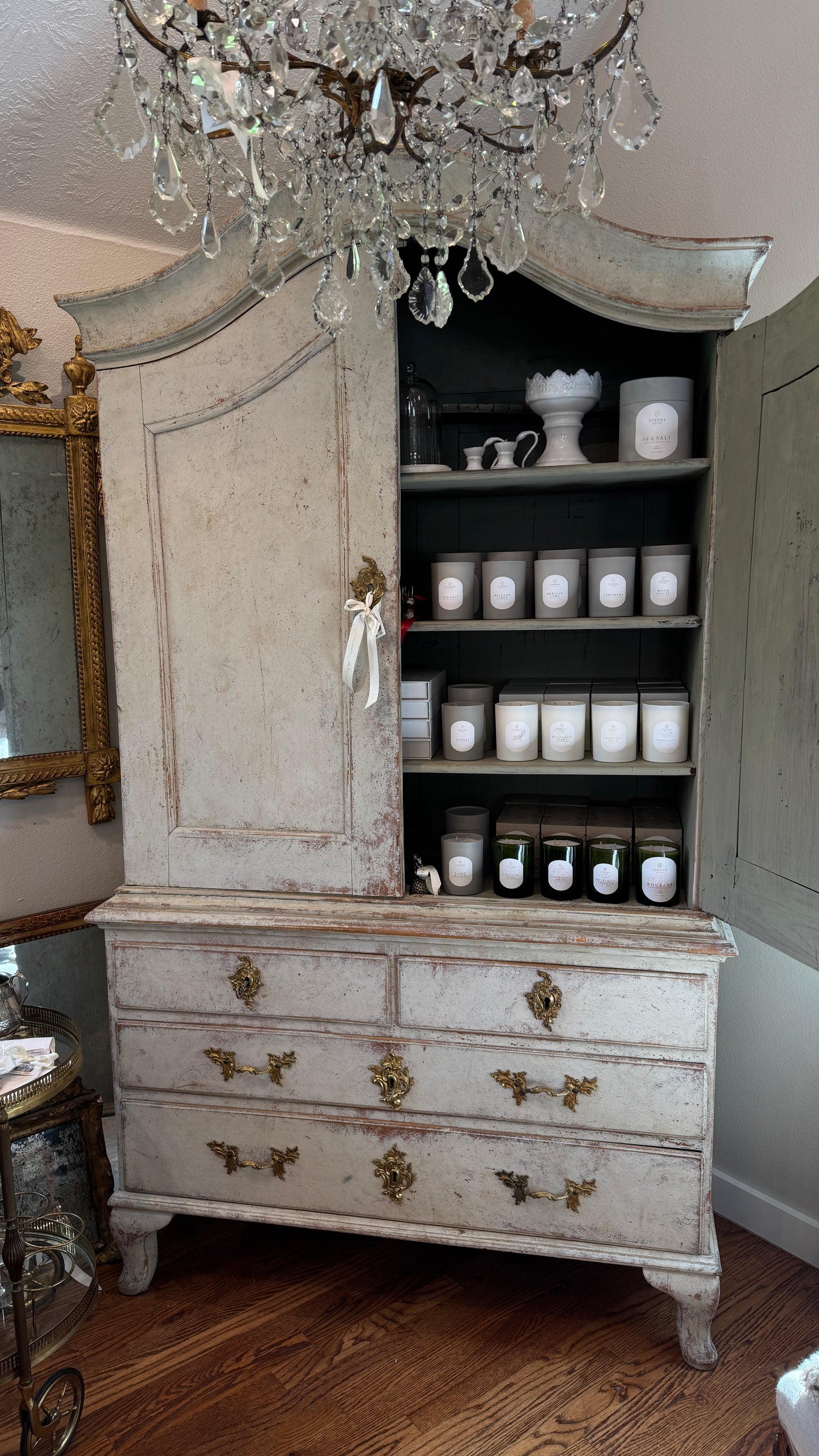 Antique 18th c. Swedish Gustavian Hutch