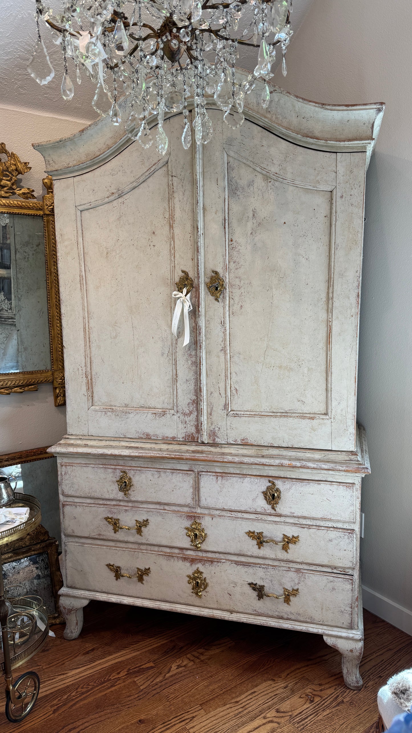 Antique 18th c. Swedish Gustavian Hutch