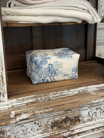 Trousse de Toilette XXL - Jouy de Fruits - Bleue
