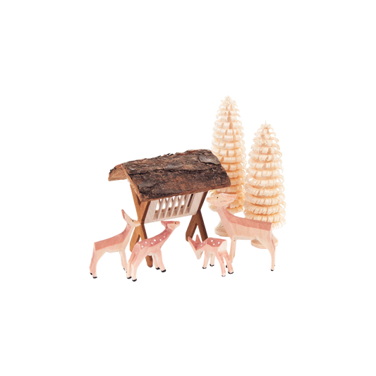 Carved Deer with Feeding Station (7)