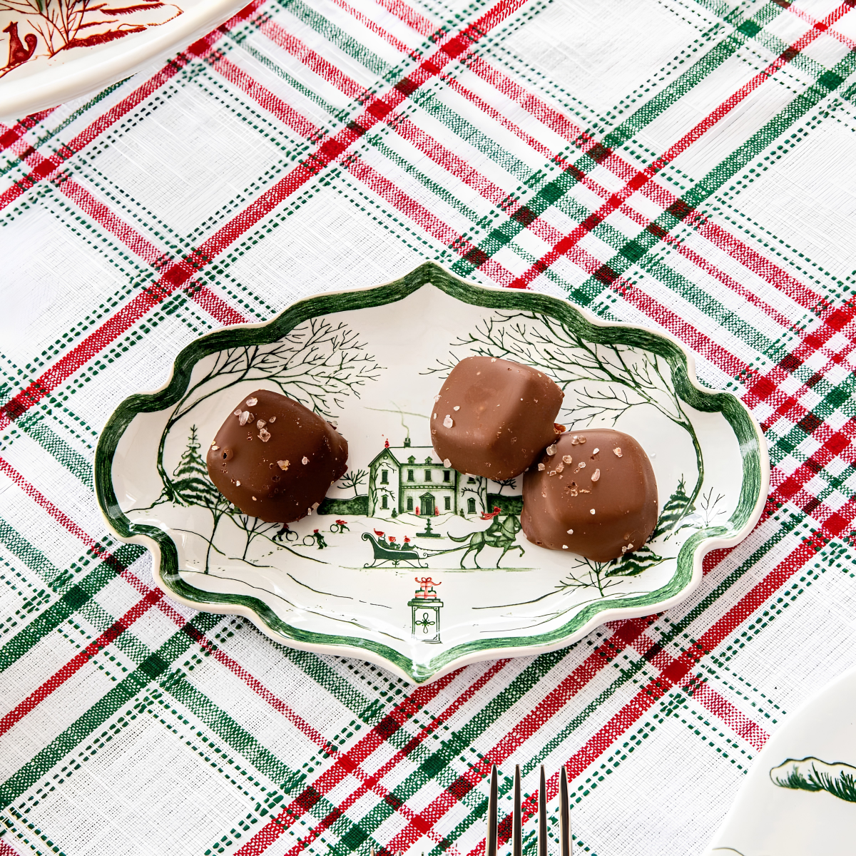 Country Estate Evergreen - Winter Frolic Gift Tray
