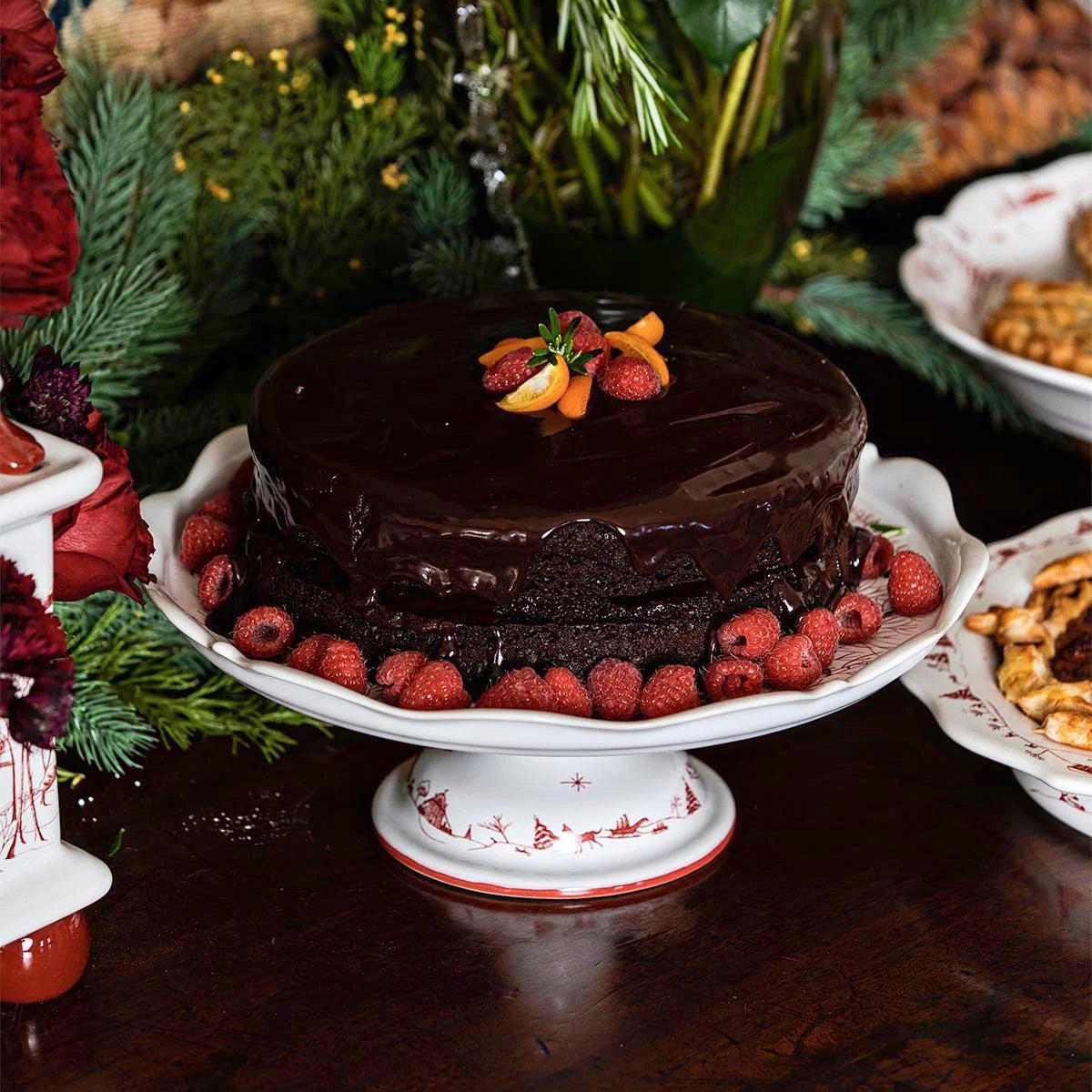 Country Estate Ruby - Winter Frolic Cake Stand