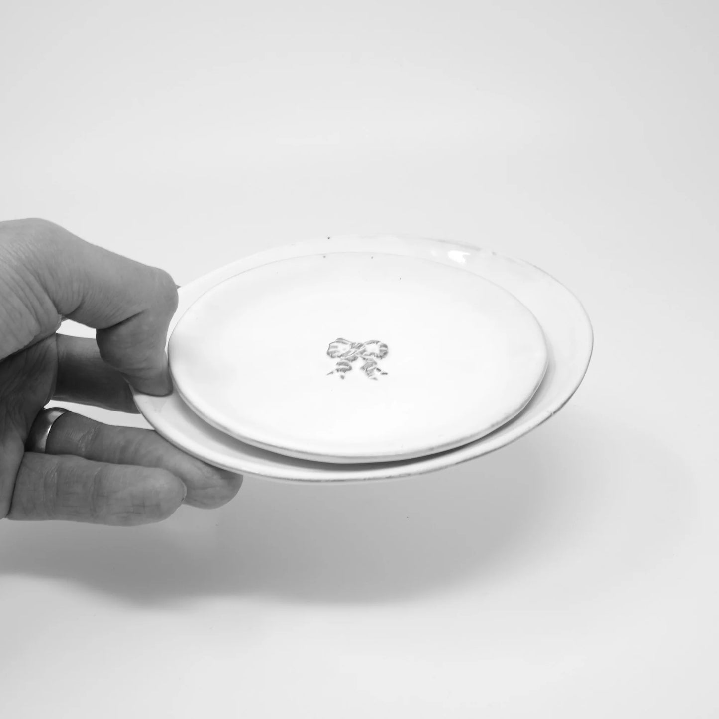 Marie Antoinette Knot Plate - Small
