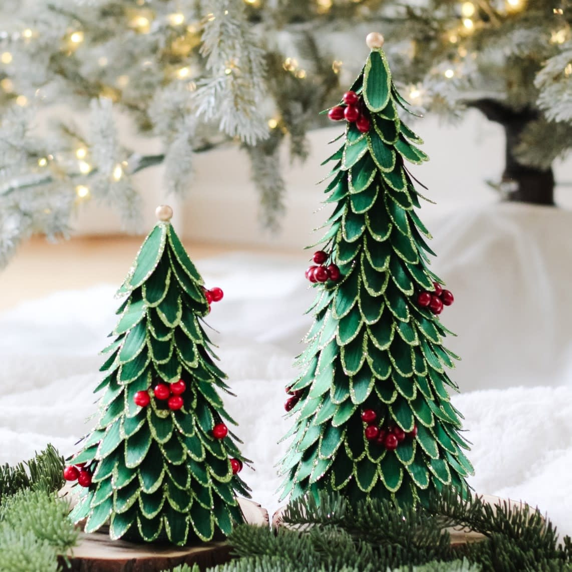 Tree - Glittered Wood Petal w/Red Berries 10"