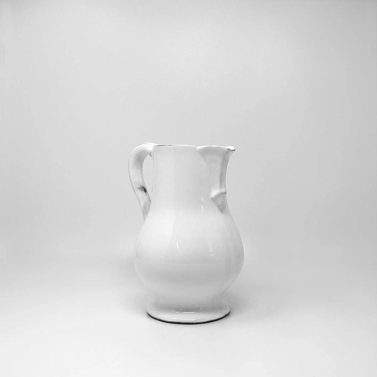 Paris Pitcher