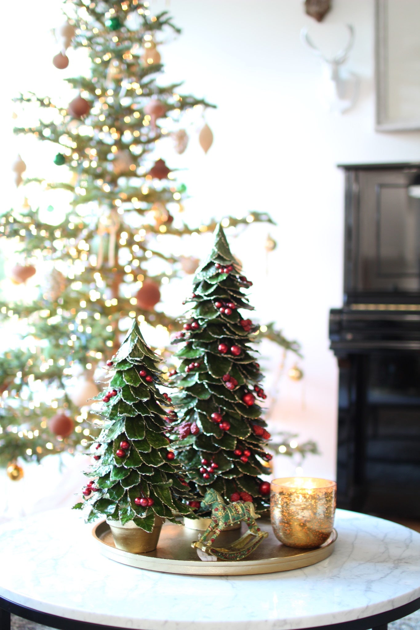 Tree - Green Butterfly Leaf Cone Tree w/Berries 18"